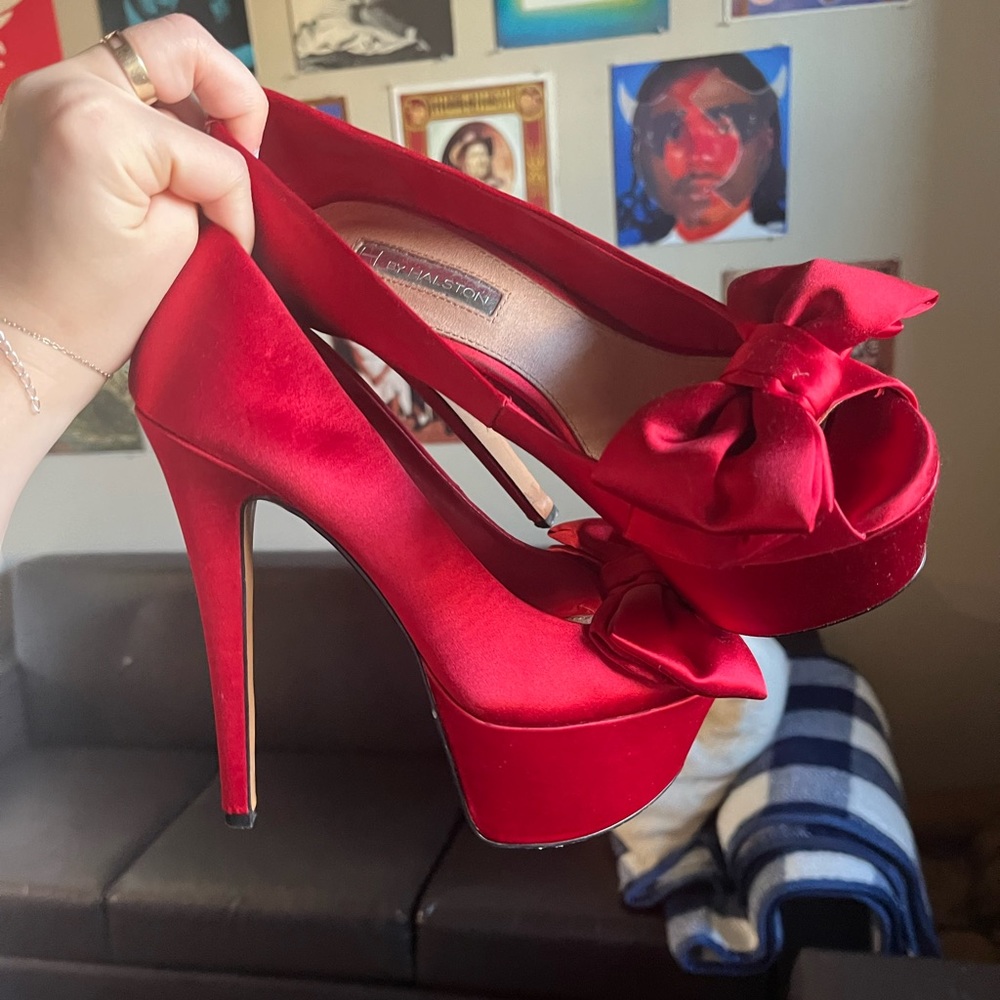 Red Bow Platform Heels